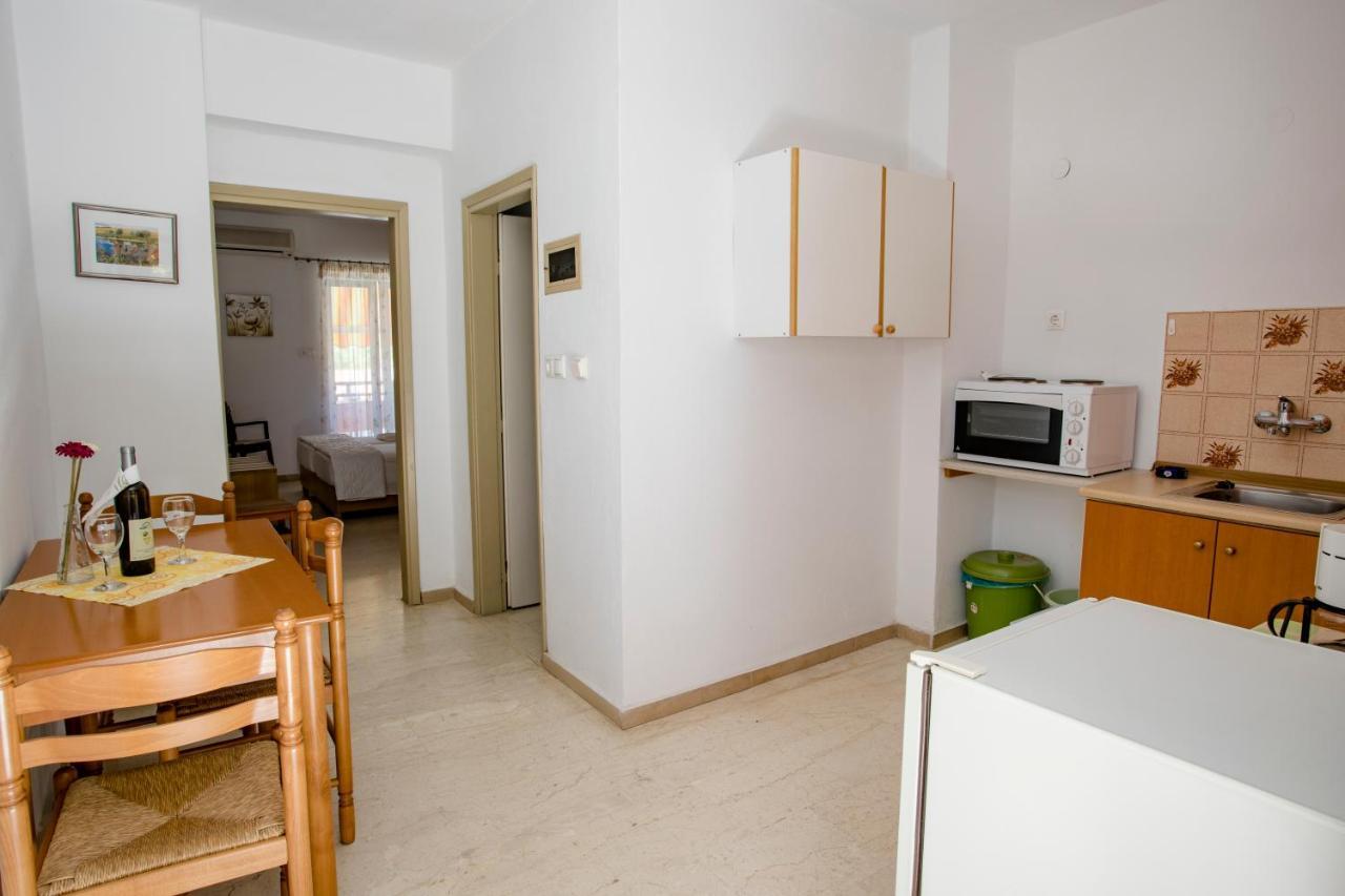 Maik Apartments Metamorfosi  Exteriör bild